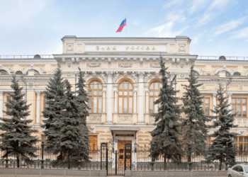 Expelling all Russian banks from SWIFT must be done now: Eugene Czolij in the Kyiv Independent