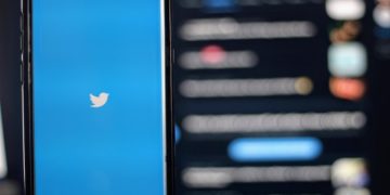 Elon Musk’s first move should be removing dictators from Twitter: Kaveh Shahrooz in the Globe and Mail