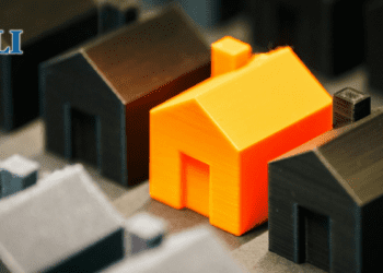 Houses black and orange.