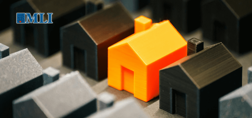 Houses black and orange.